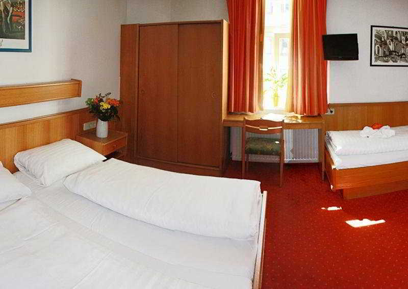 Hotel Goldene Krone Innsbruck Szoba fotó